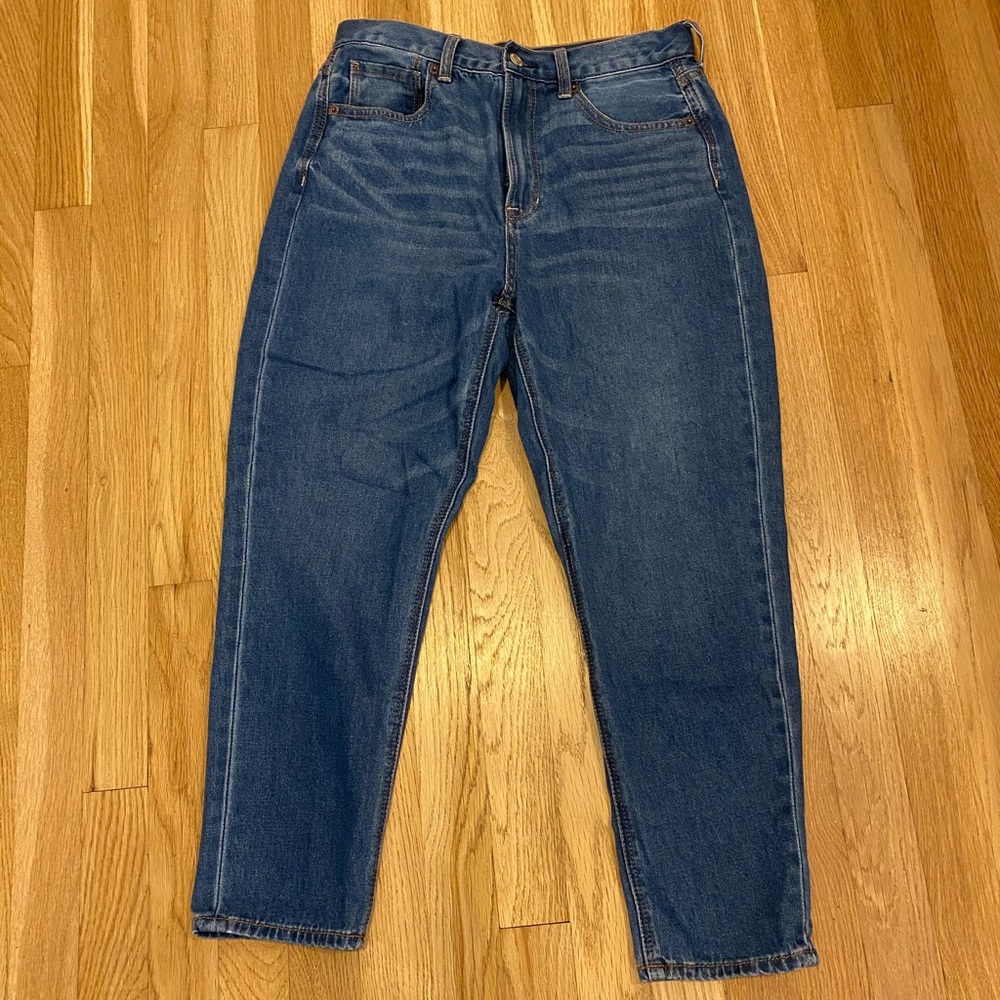 American Eagle Mom Jeans